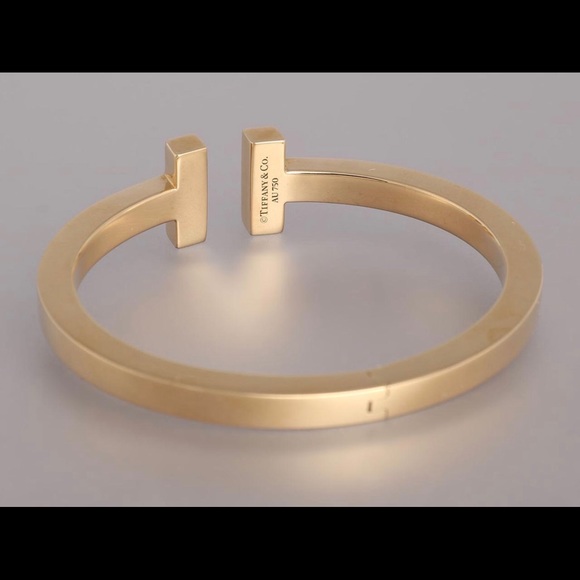 TIFFANY &CO 18 k gold Squared T 5 MM WIDE bracelet - Picture 3 of 8